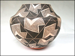 Native American Indian pottery jar, Acoma, c. 1930 recently shipped 